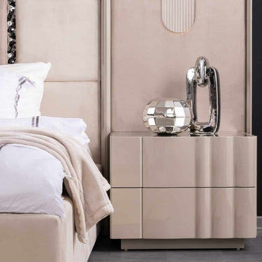 Bugatti éjjeliszekrény bézs