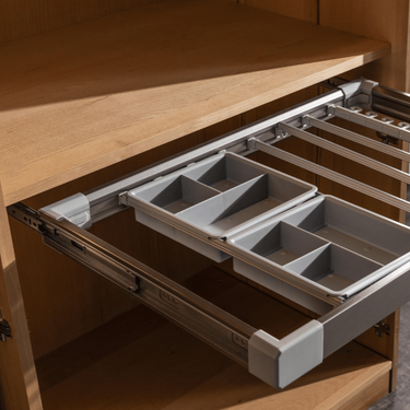 Karizma gardróbszekrény 6 ajtós  világosbarna