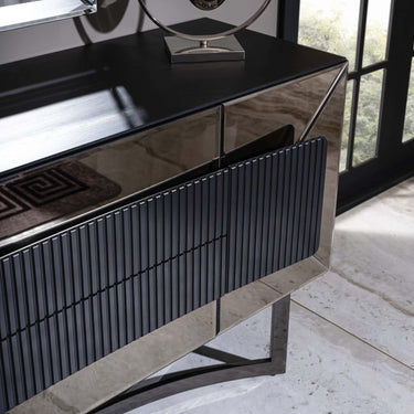 Lion fésülködőasztal fekete (kiállított)