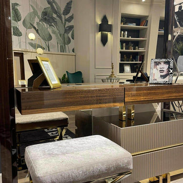 Vitra fésülködőasztal sötébarna-arany (tükörrel) kiállított