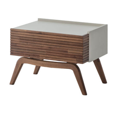 Benntl éjjeliszekrény