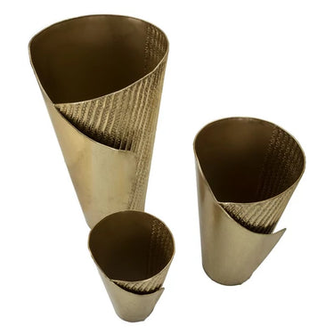 Tres váza fémből 3 db-os szett arany 39x42x75-32x32x55-25x25x35 cm