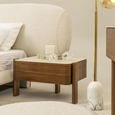 Atlas éjjeliszekrény mogyoróbarna