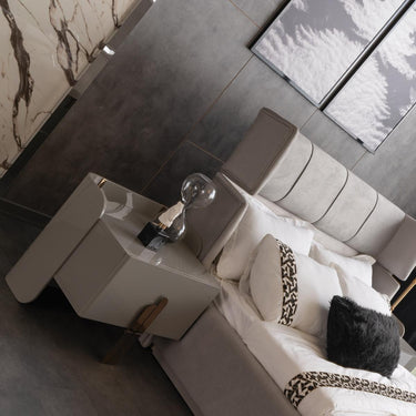 Beyonce éjjeliszekrény világosszürke-bronz