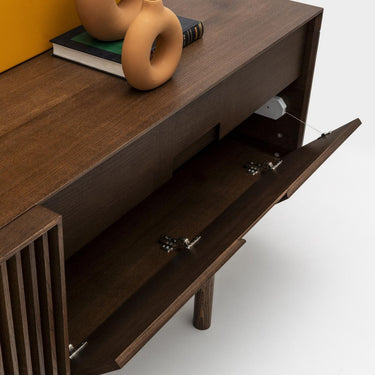 Monolog tálalószekrény sötétbarna 226 cm