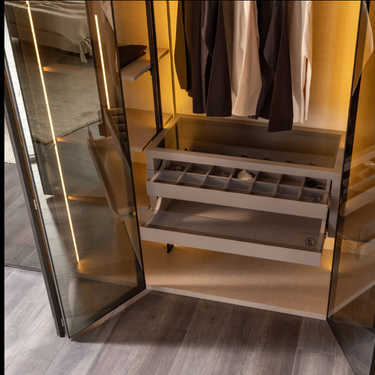 Code 4 ajtós (üveg) gardróbszekrény világosszürke